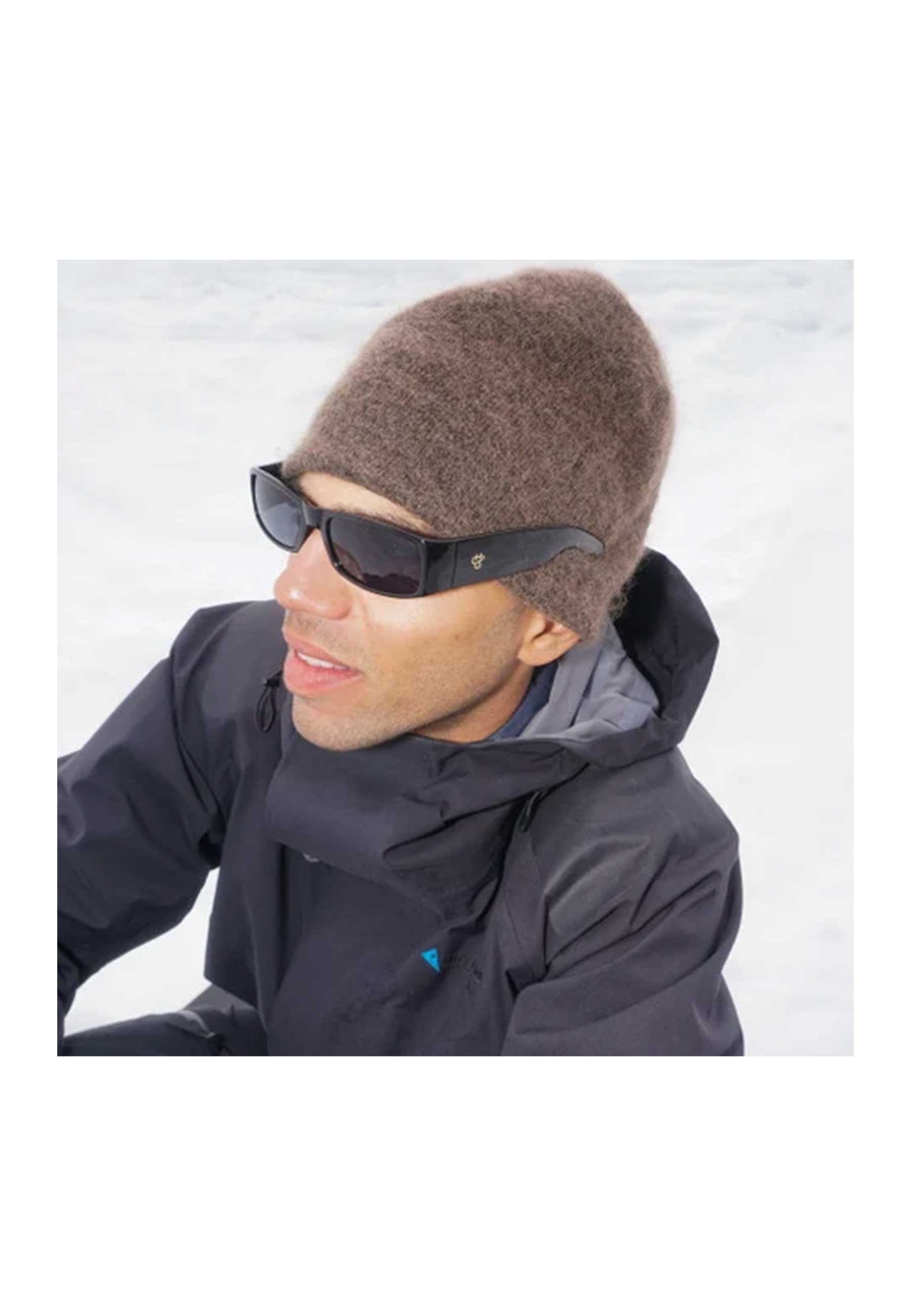 CHPO 'Miklo' Sunglasses (Shiny Black)