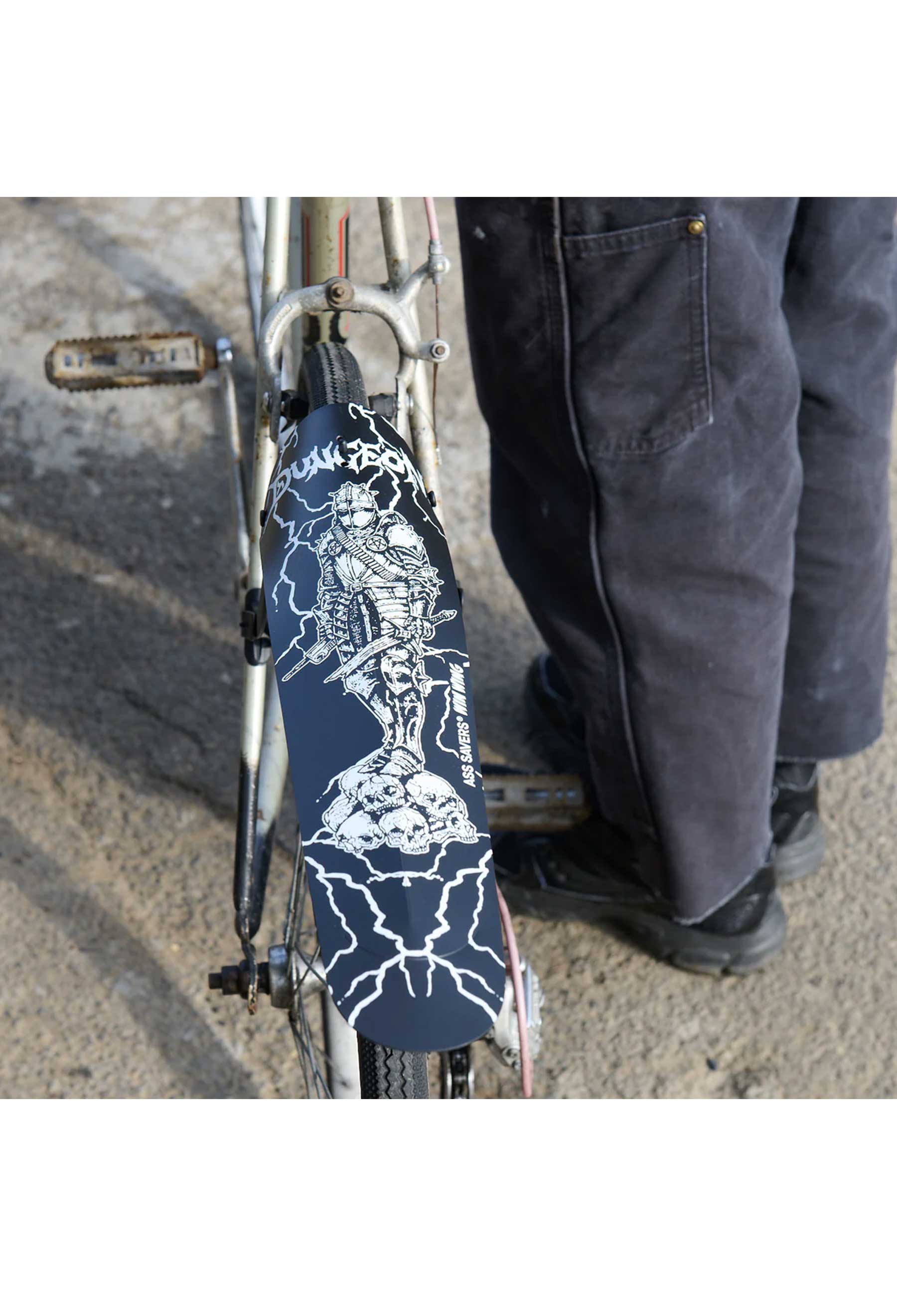 Dungeon Gateway 'Cold Steel' Cycling Mudguard (Black / White)