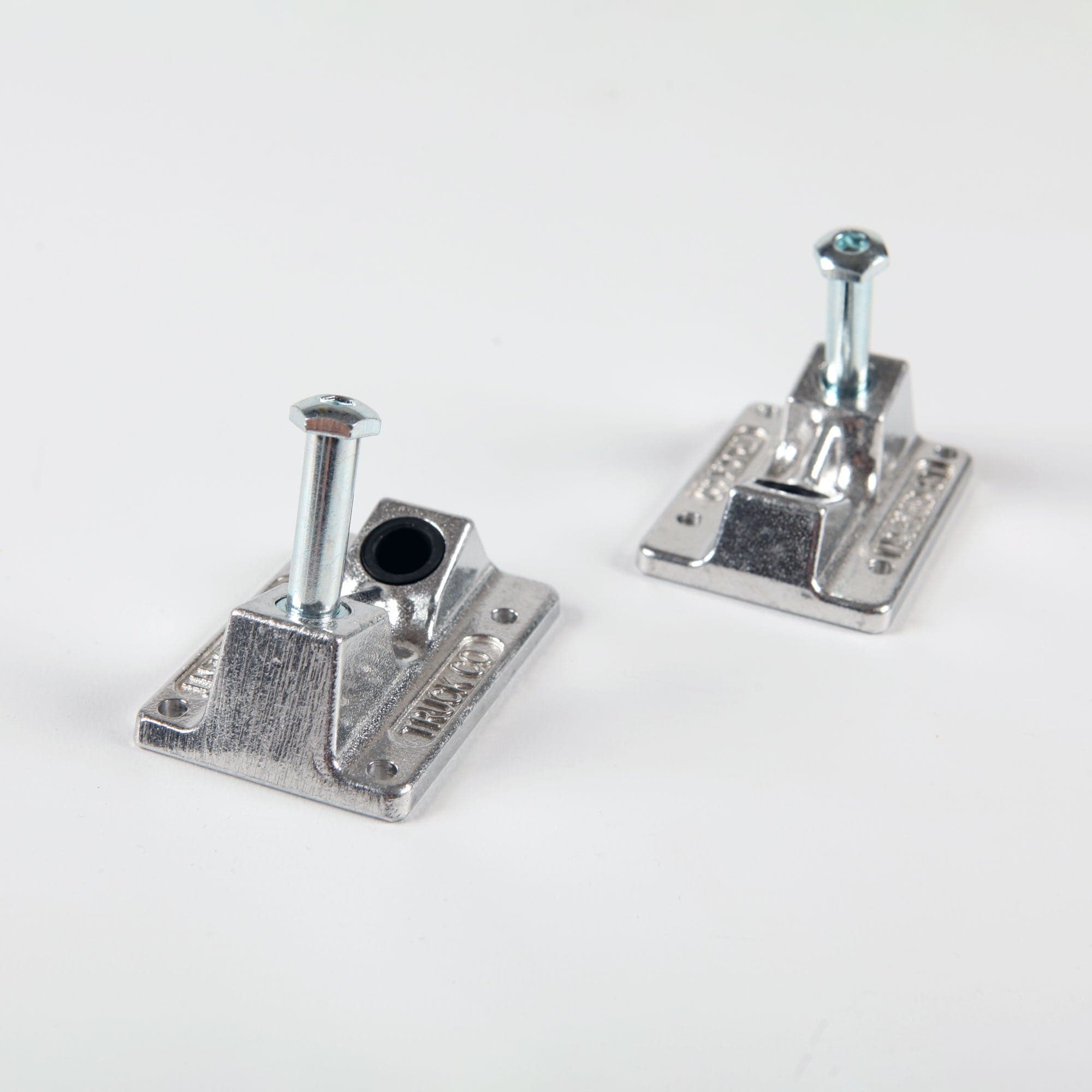 Independent 'IKP' Baseplate Set (Silver)
