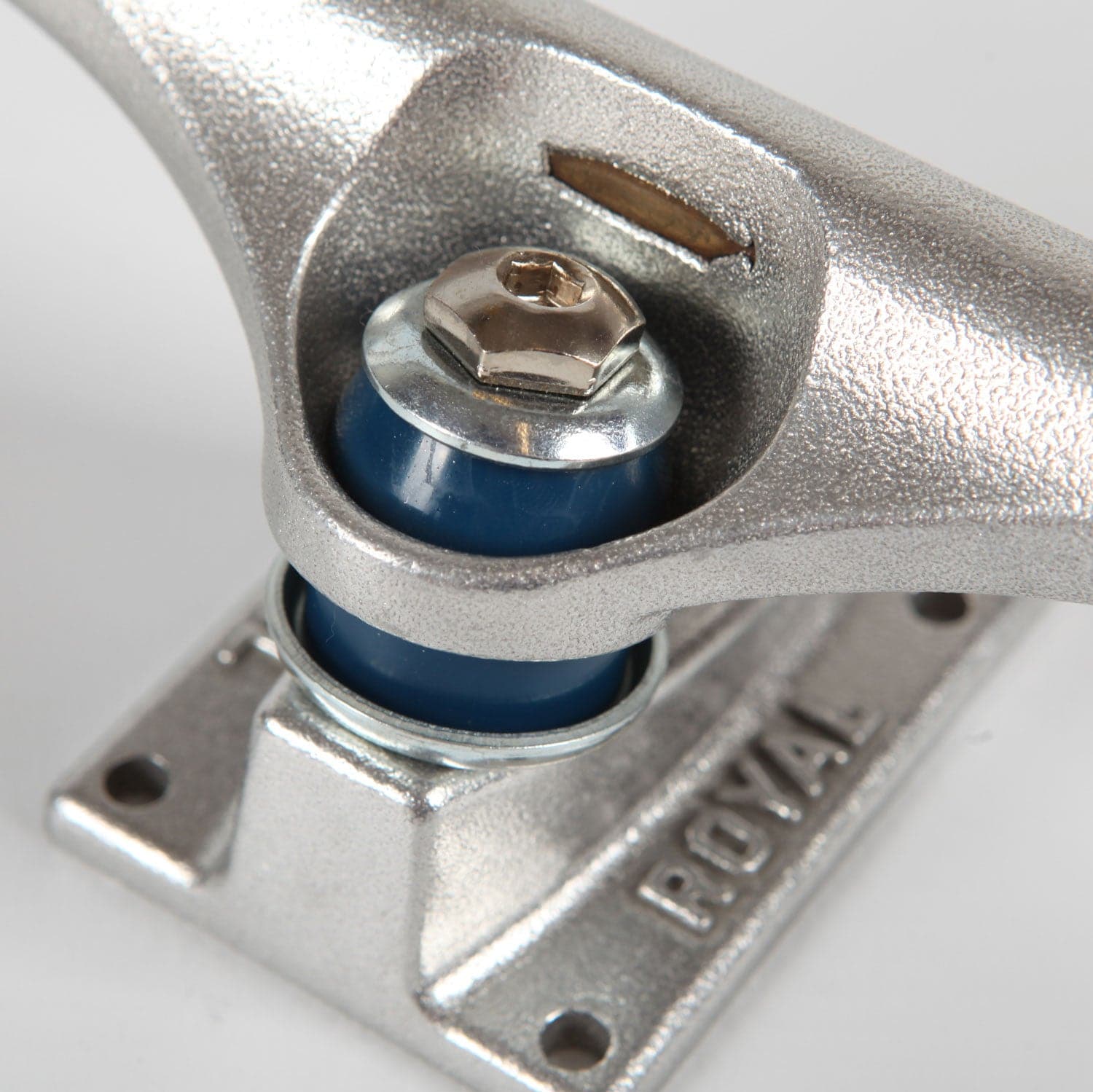 Royal 'Inverted' 139 Trucks (Raw)