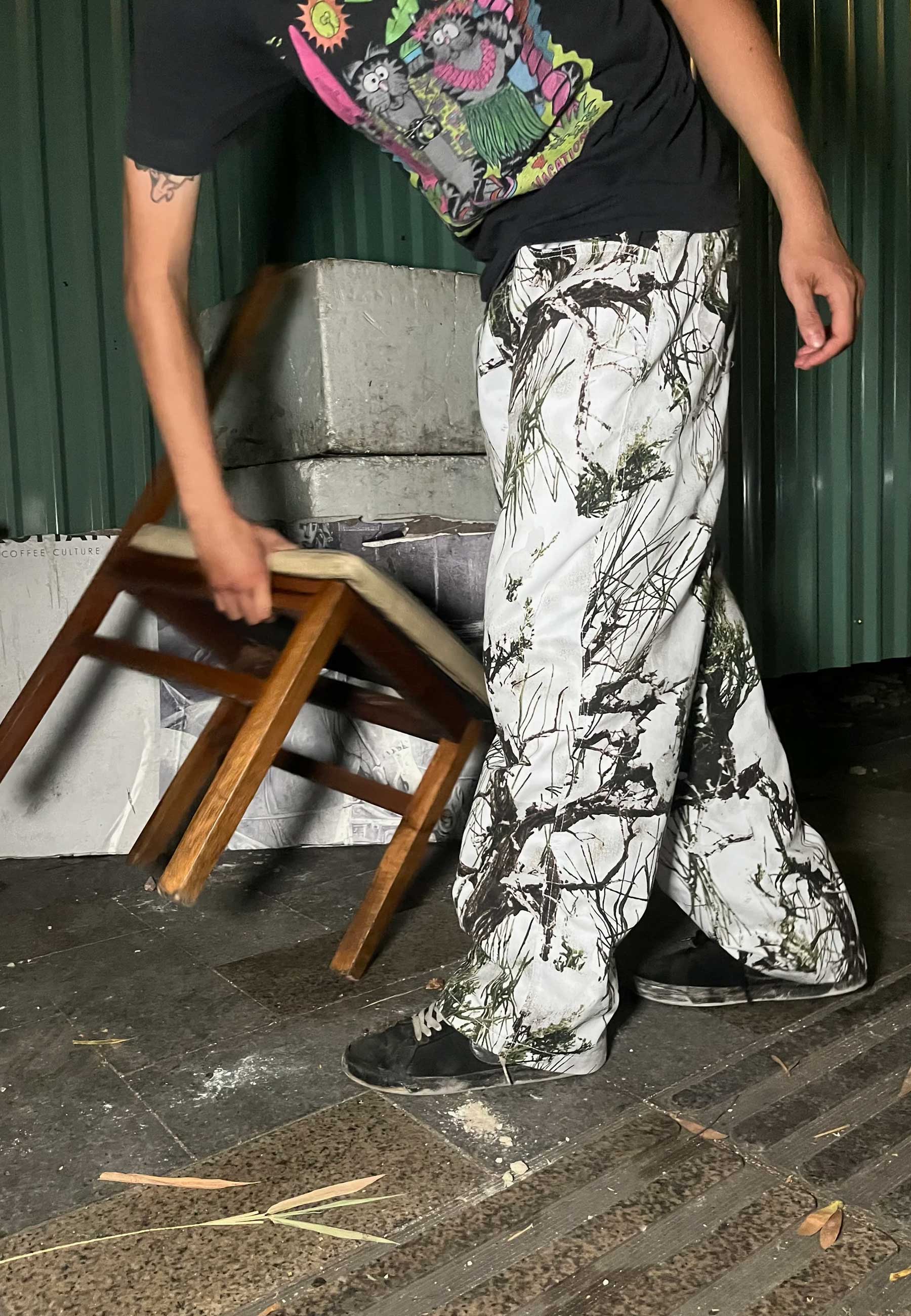 Glue Bag Loose Pants (White Camo)