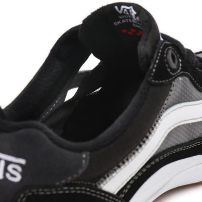 Vans 'Wayvee' Skate Shoes (Black / White)