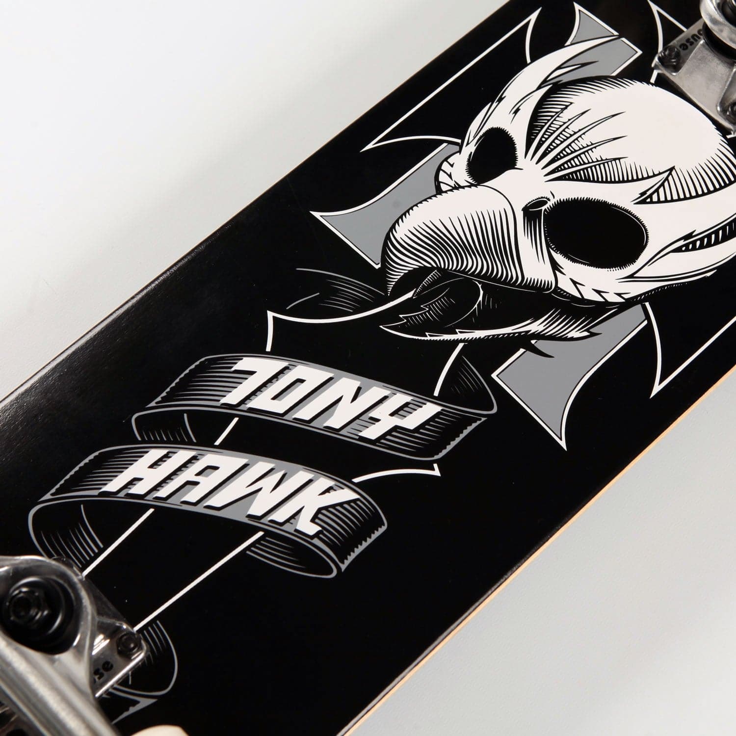 Birdhouse 'Crest' 8" Complete Skateboard (Black)