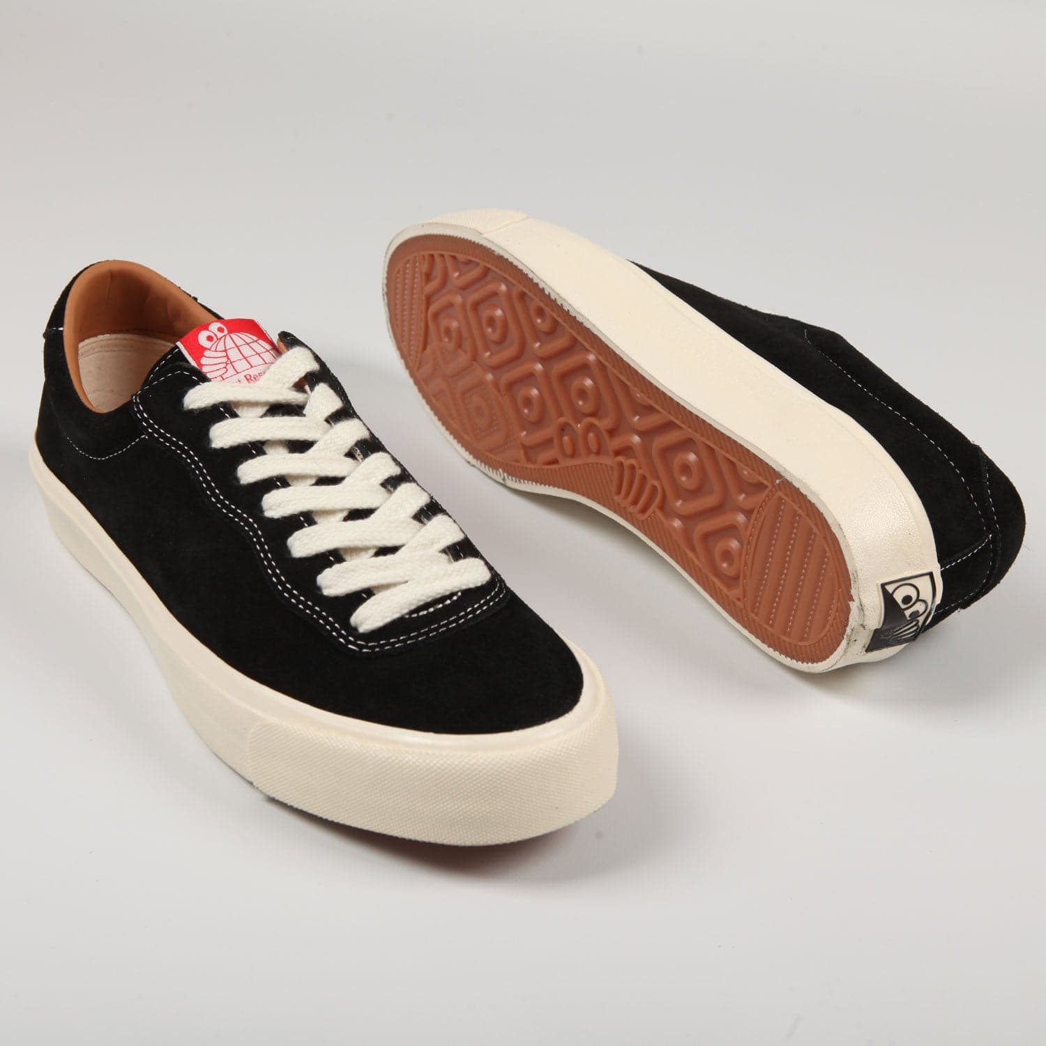 Last Resort 'VM001 Suede Lo' Skate Shoes (Black / White)