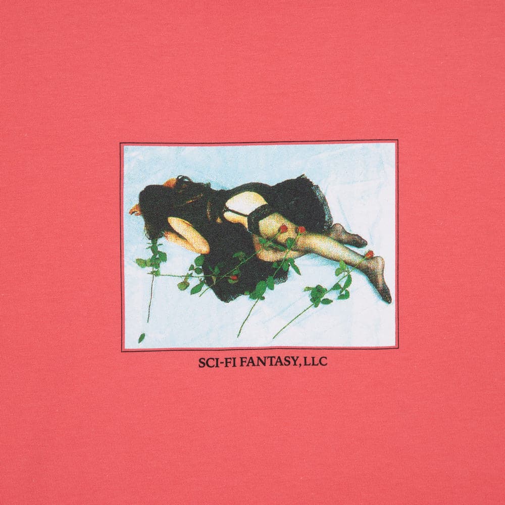 Sci-Fi Fantasy 'Dead Roses' T-Shirt (Paprika)